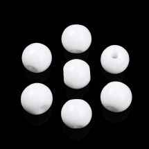 Pyöreähkö lasihelmi opaakki valkoinen 6 mm 30 kpl