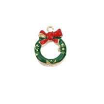 Metalliemalimaskotti kapea kranssi vihreä/ punainen rusetti / kulta 18x13 mm