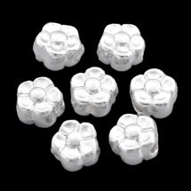 Metallihelmi hopeoitu kukka 5x5 mm 20 kpl