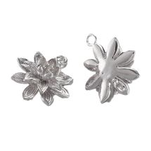 Metallilinkki/maskotti lootuksen kukka 2x1,6 cm platinoitu 1 kpl