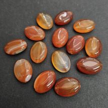 Kivihelmi litteä ovaali karneoli n. 18x14 mm 1 kpl
