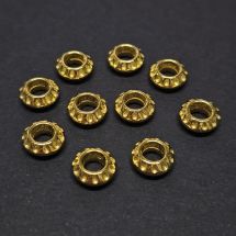 Metallihelmi isoreikäinen kuviorengas kullanvärinen 4x10 mm 10 kpl