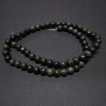 Tukkuerä kivihelmi pyöreä 6 mm tummanvihreä serpentiini n. 40 cm nauha