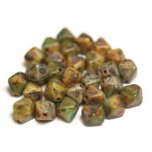 Kaksoiskartio 6 mm opaakki matta vihreä "kivi" n. 30 kpl