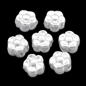 Metallihelmi hopeoitu kukka 5x5 mm 20 kpl