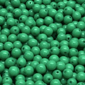 Pyöreä lasihelmi Tsekki opaakki pintaväri vihreä 4 mm 30 kpl