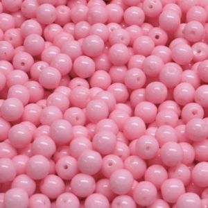 Pyöreä lasihelmi Tsekki opaakki pintaväri ruusunpunainen 4 mm 30 kpl