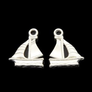 Metallimaskotti purjevene 20x16,5 mm hopeoitu
