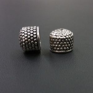 Kalotti/nauhanpääte antiikkihopeanvärinen pistekuvio 9x10 mm 2 kpl