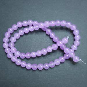 Tukkuerä kivihelmi pyöreä 6 mm malesian jade vaalea violetti n. 39-40 cm nauha (V)