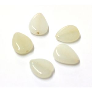 Lamppuhelmi pisara n. 18x14 mm opaalivalkoinen 5 kpl
