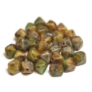 Kaksoiskartio 6 mm opaakki matta vihreä "kivi" n. 30 kpl